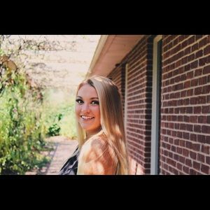 Meet your Posher, Emily